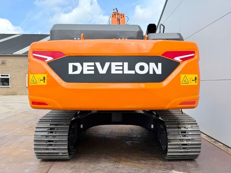 2025 Develon DX205 crawler excavator rear view 2025 Develon DX205 crawler excavator rear view
