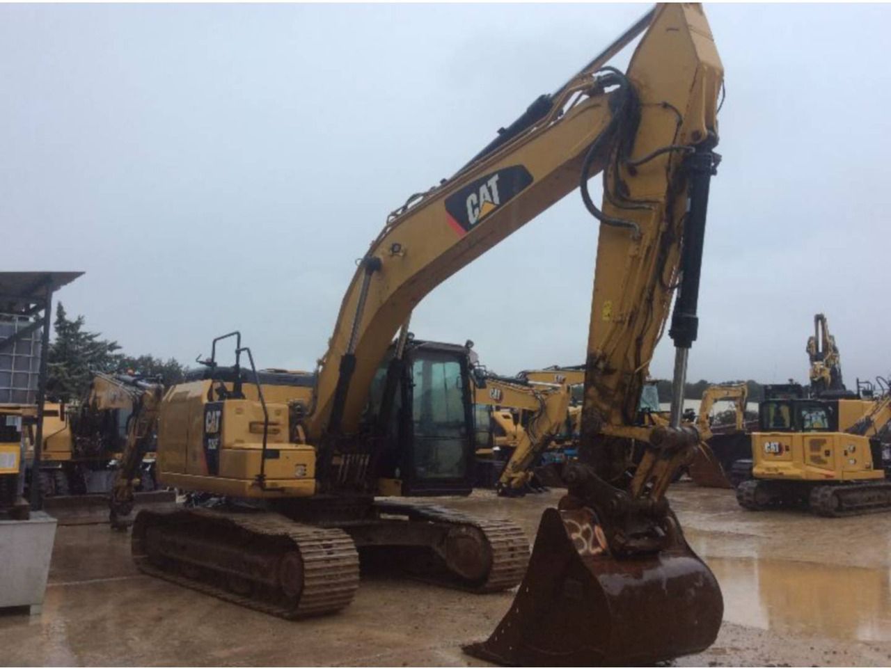 2016 Caterpillar 320F crawler excavator, side view