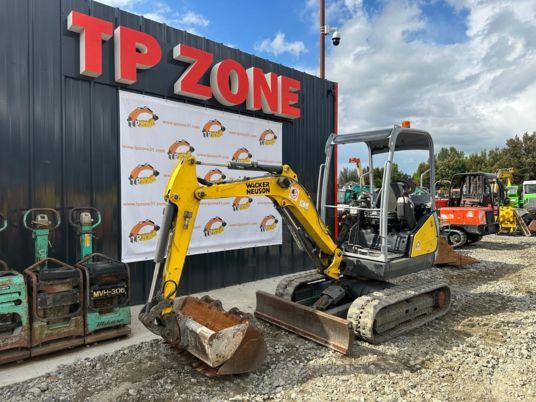 2015 Wacker Neuson ET24 mini excavator, side view