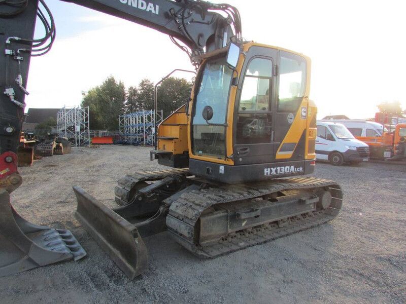 2022 Hyundai HX130 ALCR crawler excavator side view 2022 Hyundai HX130 ALCR crawler excavator side view