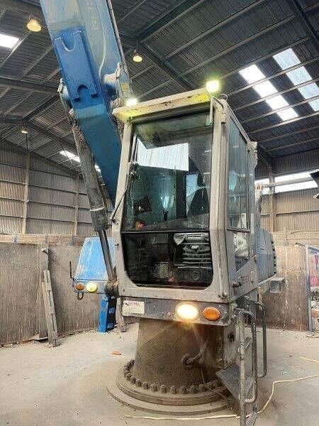2014 Fuchs AHL 831 D material handler cab and boom view 2014 Fuchs AHL 831 D material handler cab and boom view
