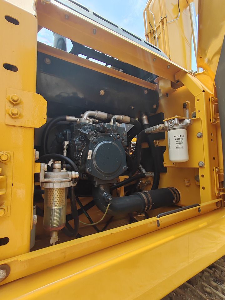 2023 Komatsu PC160 crawler excavator engine compartment view 2023 Komatsu PC160 crawler excavator engine compartment view