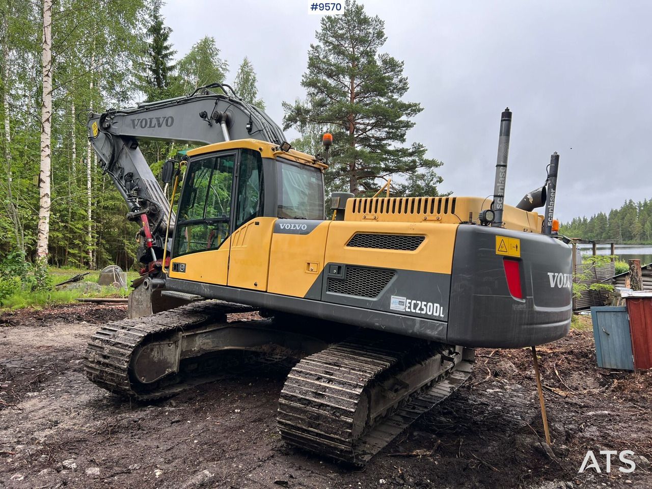 2011 Volvo EC250DL crawler excavator, rear three-quarter view 2011 Volvo EC250DL crawler excavator, rear three-quarter view