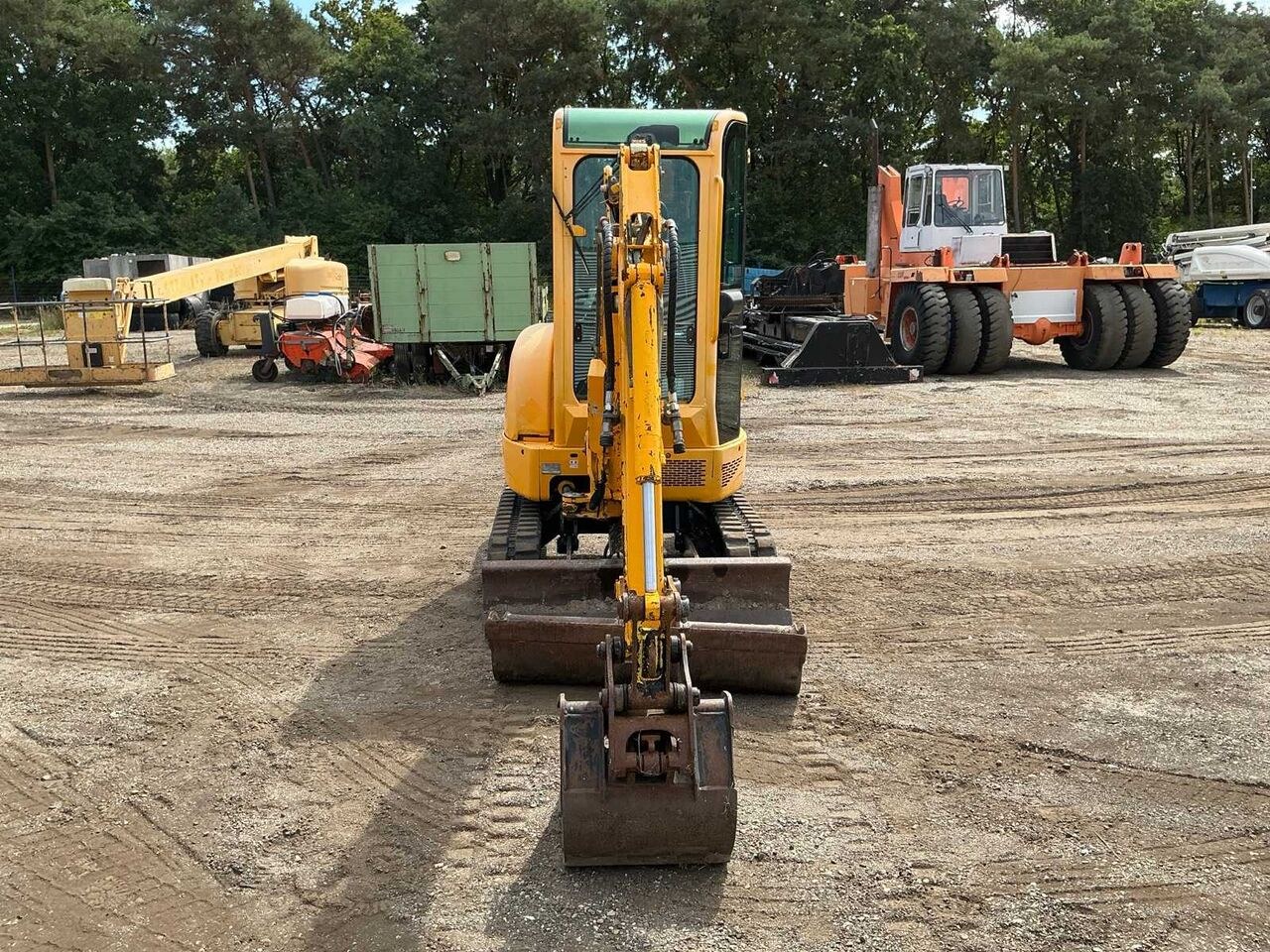 2012 Yanmar VIO 20-4 mini excavator, rear view 2012 Yanmar VIO 20-4 mini excavator, rear view