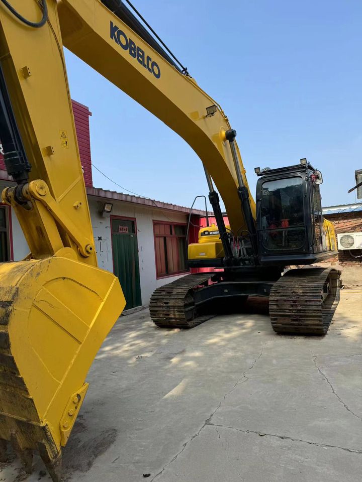 2023 Kobelco SK250 crawler excavator, front three-quarter view 2023 Kobelco SK250 crawler excavator, front three-quarter view