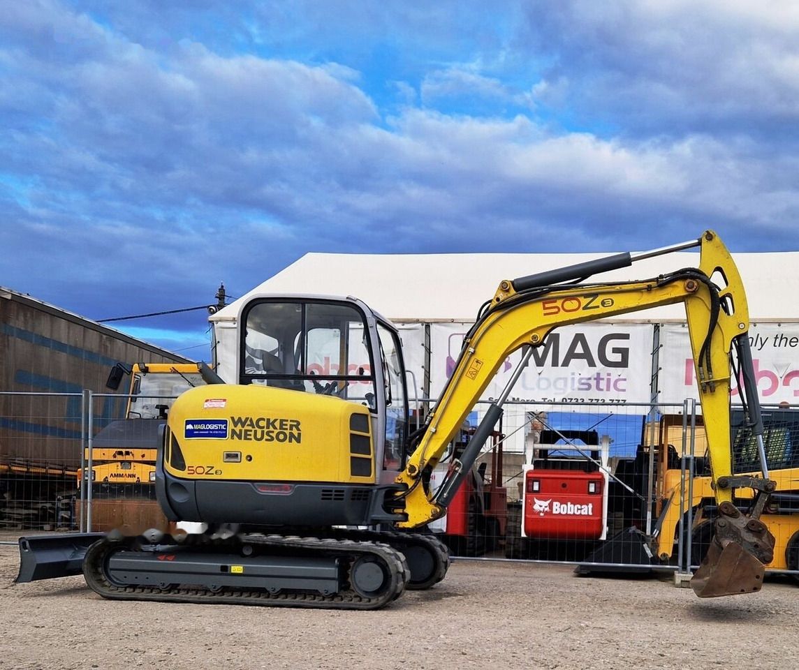 2010 Wacker Neuson 50Z3 mini excavator side view 2010 Wacker Neuson 50Z3 mini excavator side view