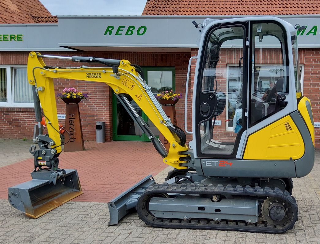 2022 Wacker Neuson ET24 mini excavator side view