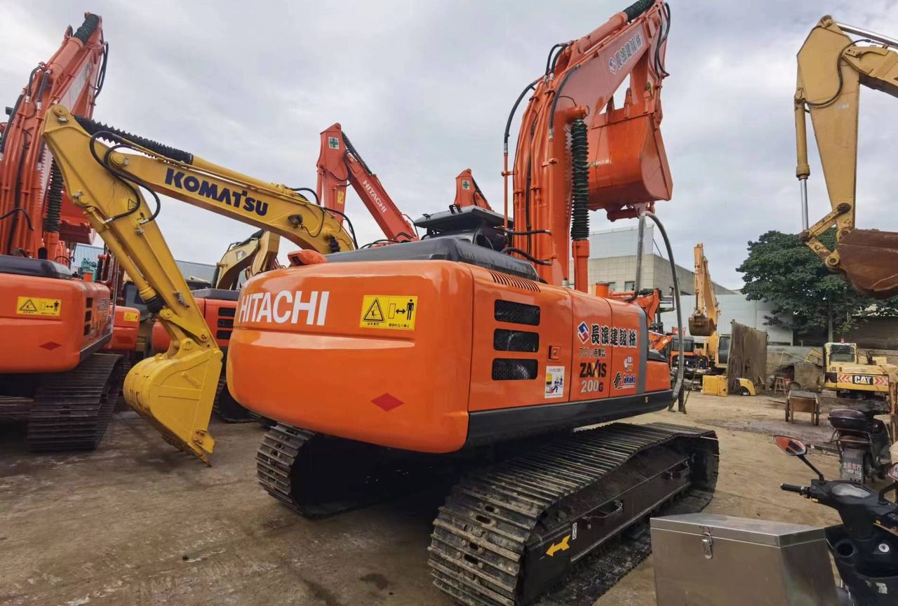 2024 Hitachi ZAXIS 200G crawler excavator, rear three-quarter view 2024 Hitachi ZAXIS 200G crawler excavator, rear three-quarter view