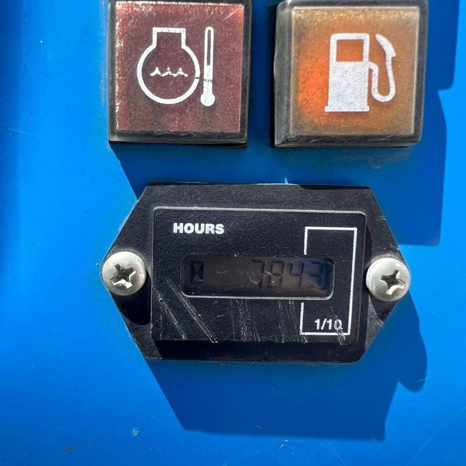 2014 Wacker Neuson E08-01 Mini Excavator hour meter detail 2014 Wacker Neuson E08-01 Mini Excavator hour meter detail