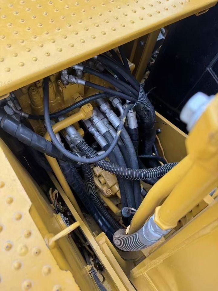 2024 Caterpillar 312 crawler excavator hydraulic compartment view 2024 Caterpillar 312 crawler excavator hydraulic compartment view