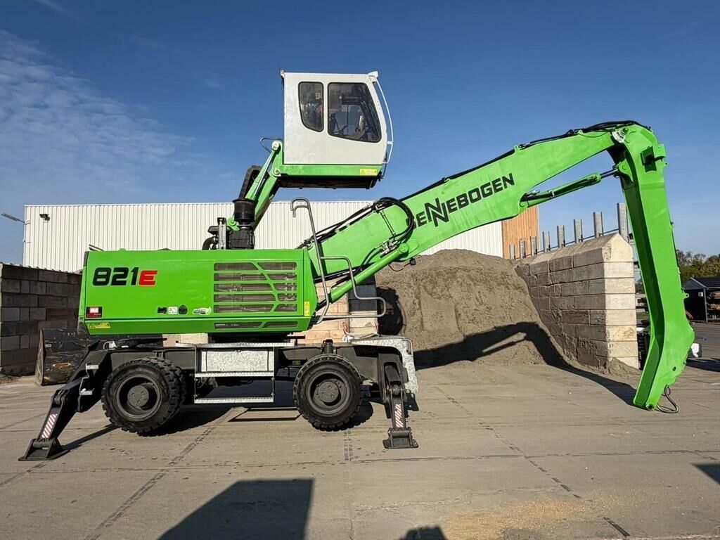 2016 Sennebogen 821E material handler, side profile view