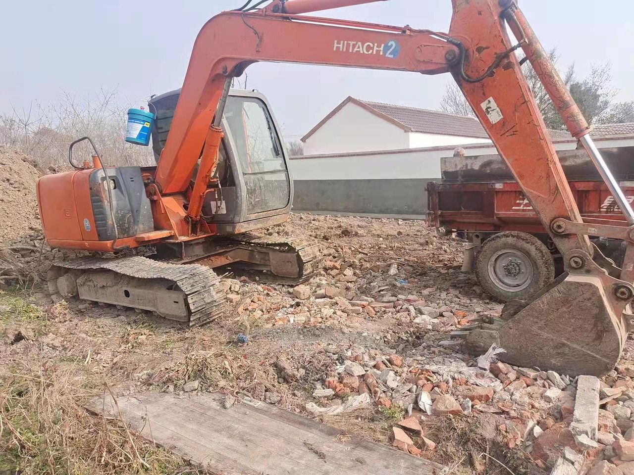 2016 Hitachi ZX70 mini excavator side view 2016 Hitachi ZX70 mini excavator side view