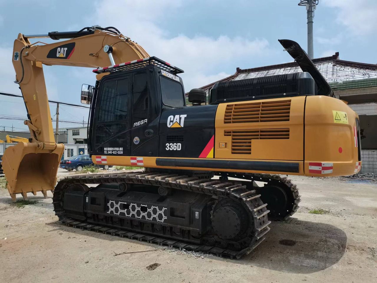 2022 Caterpillar 336D crawler excavator side view