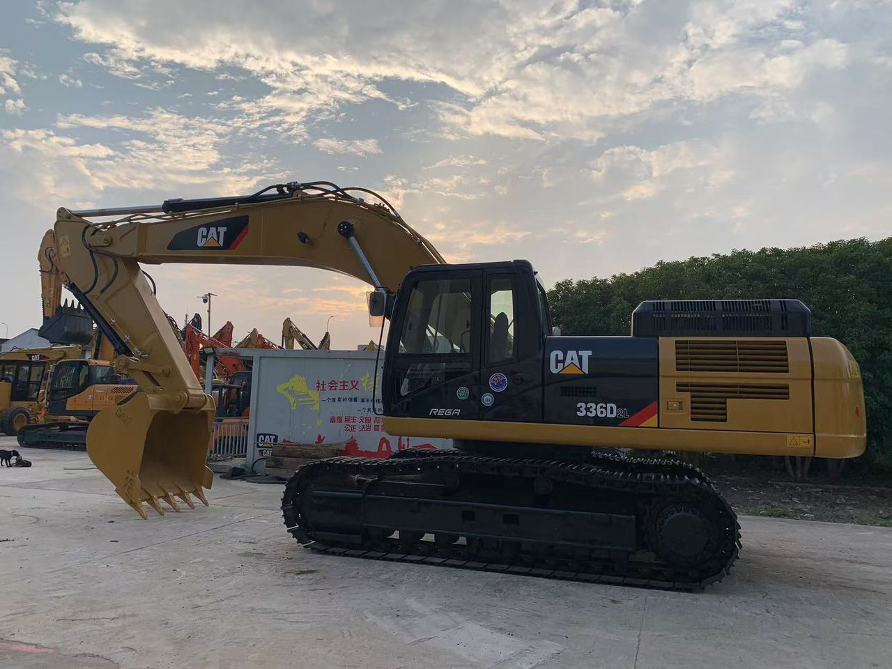 2022 Caterpillar 336D2L crawler excavator, side view