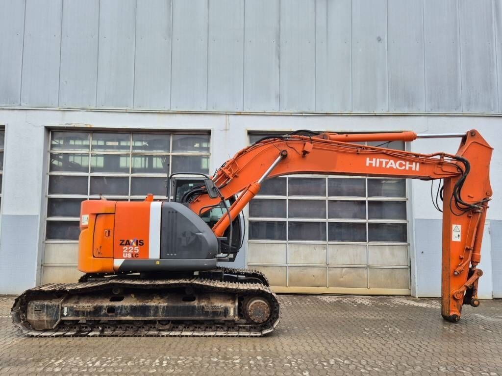 2013 Hitachi Zaxis 225 USLC crawler excavator, side view