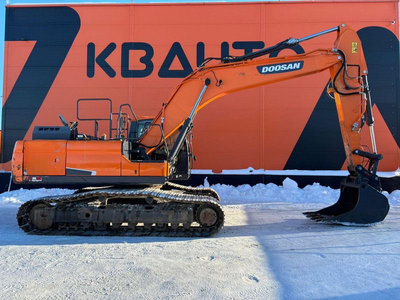 2021 Doosan DX255LC-5 crawler excavator side view