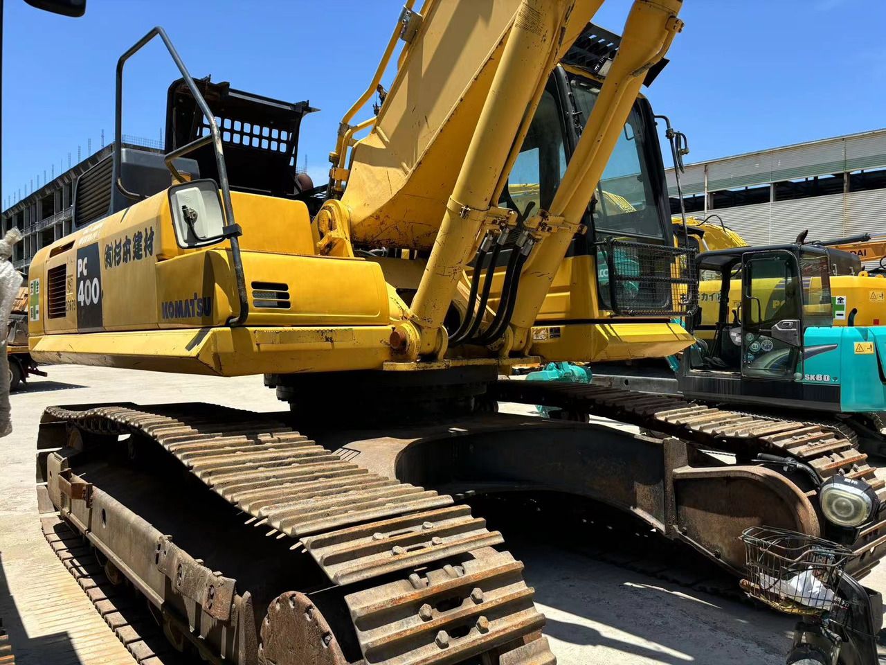 2022 Komatsu PC400-8 crawler excavator, side view