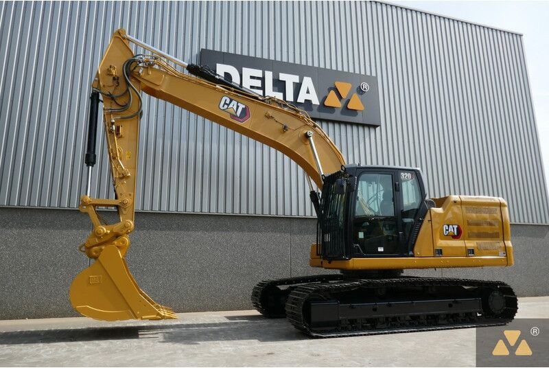 2020 Caterpillar 320-07C crawler excavator, side profile view 2020 Caterpillar 320-07C crawler excavator, side profile view
