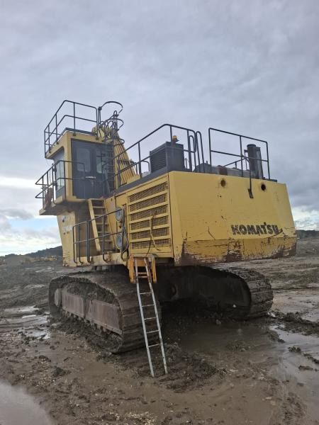 2003 Komatsu PC1400-1 crawler excavator, rear three-quarter view 2003 Komatsu PC1400-1 crawler excavator, rear three-quarter view