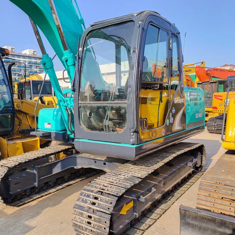 2018 Kobelco SK140LC-8 crawler excavator, front three-quarter view 2018 Kobelco SK140LC-8 crawler excavator, front three-quarter view