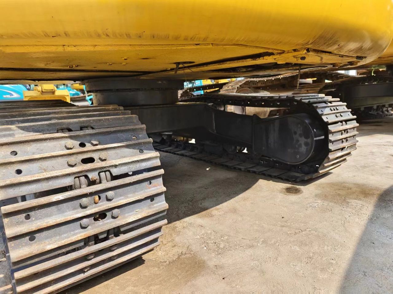 2018 Komatsu PC60-7 mini excavator undercarriage view 2018 Komatsu PC60-7 mini excavator undercarriage view