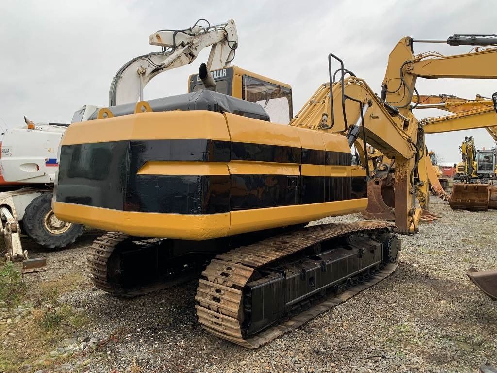 1996 Caterpillar 320N crawler excavator, rear three-quarter view 1996 Caterpillar 320N crawler excavator, rear three-quarter view