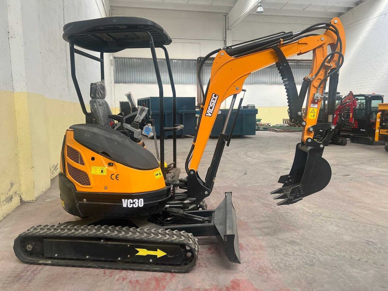Vicsec VC30C mini excavator, side view Vicsec VC30C mini excavator, side view