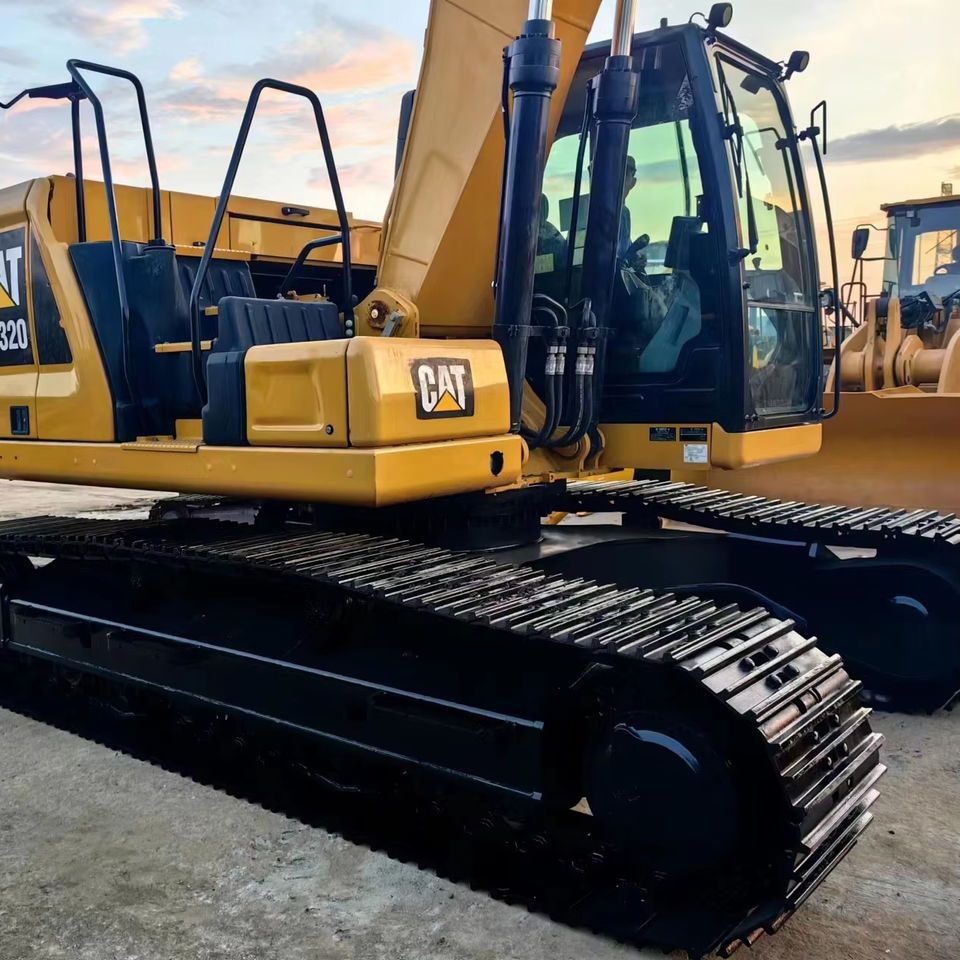 2021 Caterpillar 320 crawler excavator, side profile view 2021 Caterpillar 320 crawler excavator, side profile view