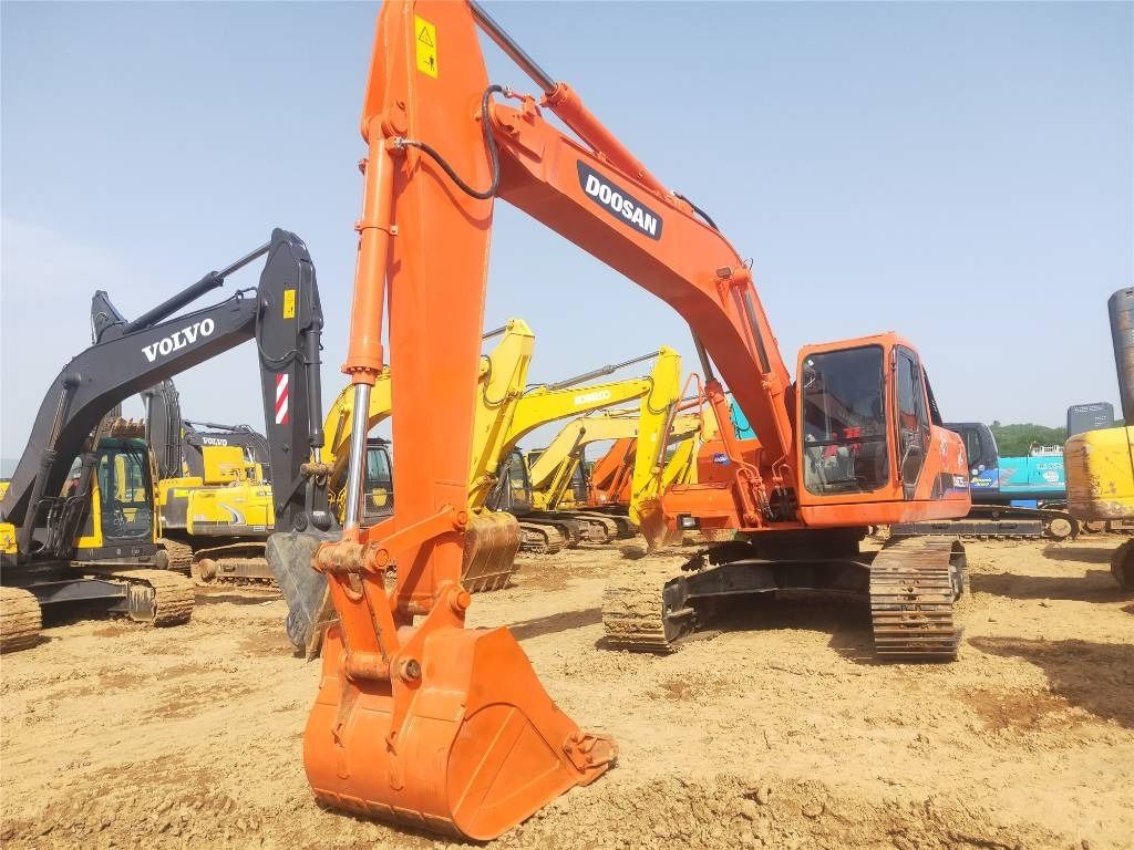 2022 Doosan DH225LC-7 crawler excavator, front three-quarter view 2022 Doosan DH225LC-7 crawler excavator, front three-quarter view