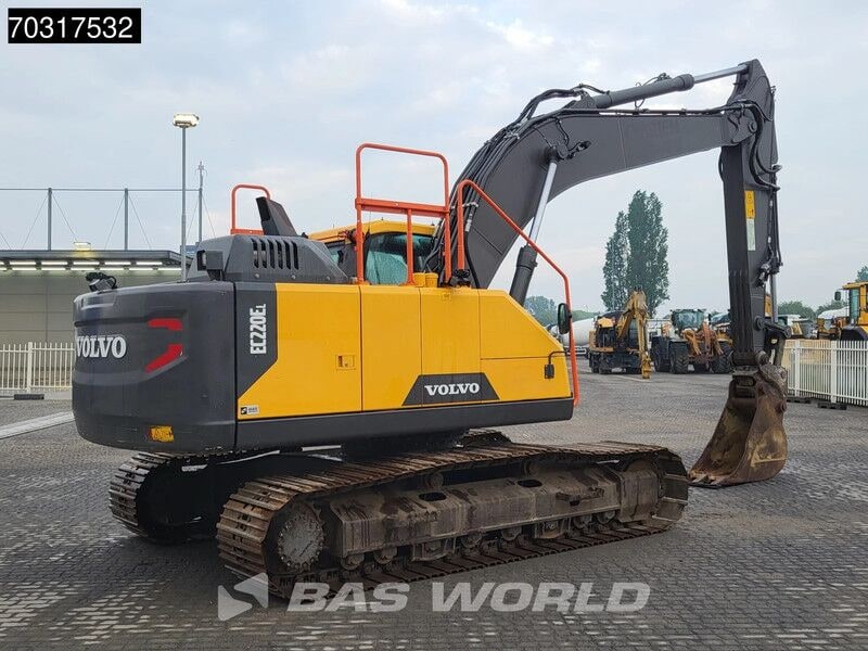 2021 Volvo EC220EL crawler excavator, rear three-quarter view 2021 Volvo EC220EL crawler excavator, rear three-quarter view