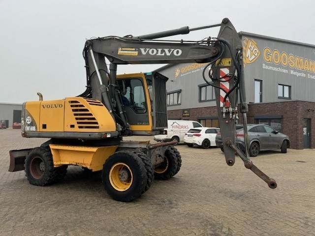 2005 Volvo EW160B wheel excavator, side profile view