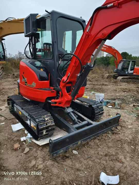 Kubota U35 mini excavator, front three-quarter view
