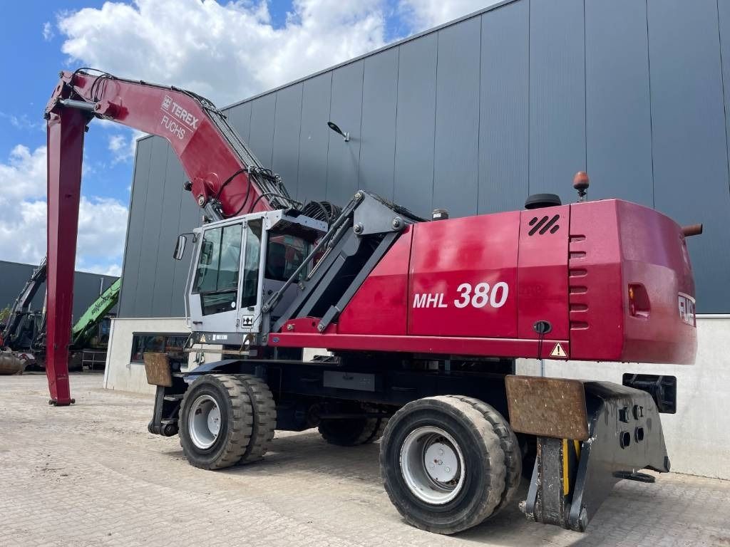 2011 Fuchs MHL380 material handler, side view 2011 Fuchs MHL380 material handler, side view