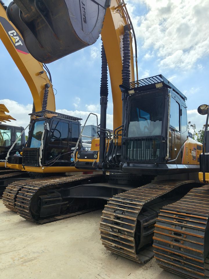 Sany SY365H crawler excavator, front three-quarter view