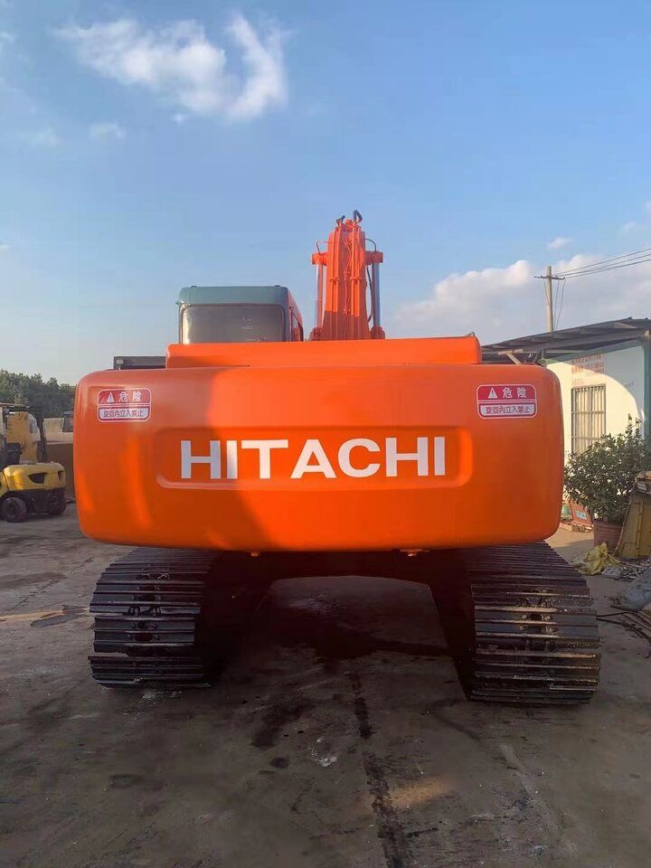 2016 Hitachi EX200-2 crawler excavator, rear view 2016 Hitachi EX200-2 crawler excavator, rear view