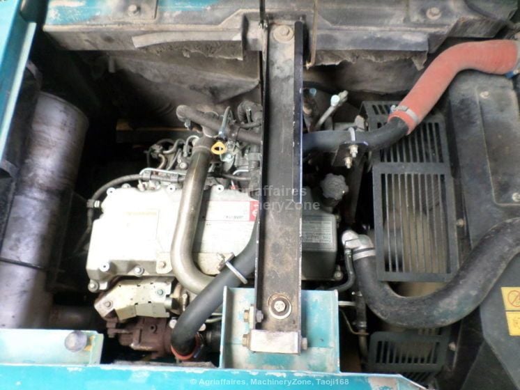 2008 New Holland E235BSR-2 crawler excavator engine compartment view