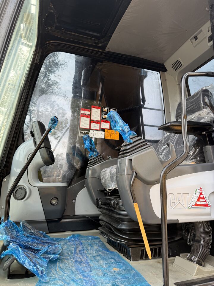 2025 Caterpillar 323D2L crawler excavator interior view 2025 Caterpillar 323D2L crawler excavator interior view