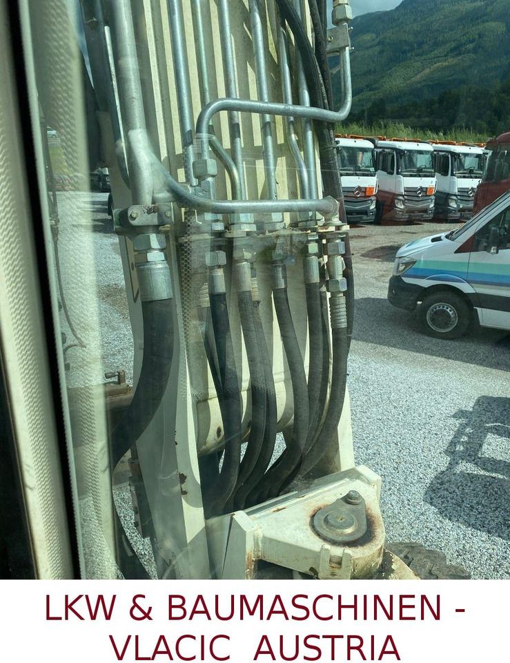 2010 Terex TW 110 wheel excavator hydraulic lines view 2010 Terex TW 110 wheel excavator hydraulic lines view