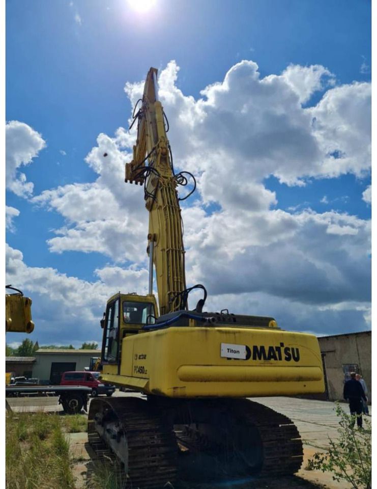 2002 Komatsu PC450LCD-6K crawler excavator, rear three-quarter view