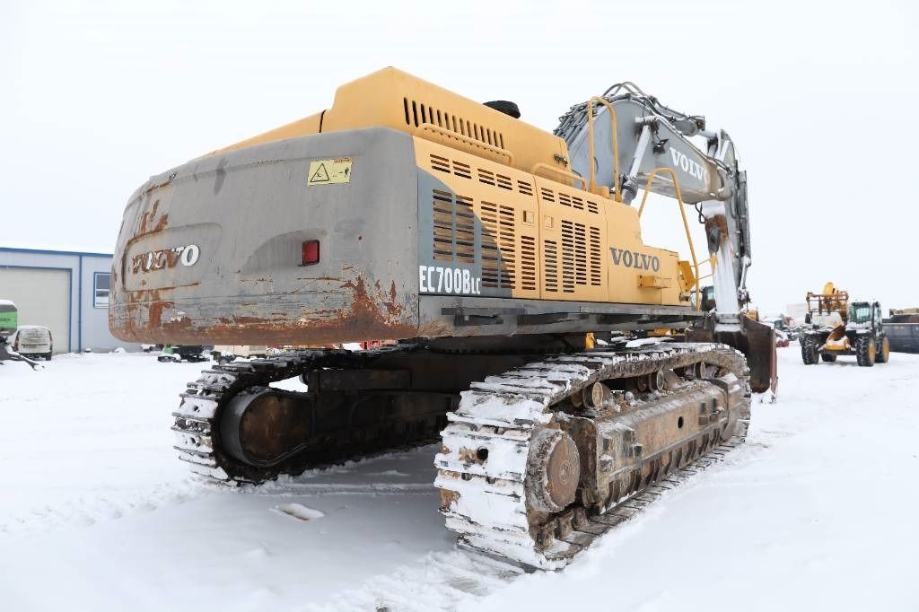 2007 Volvo EC700BLC crawler excavator, rear three-quarter view 2007 Volvo EC700BLC crawler excavator, rear three-quarter view