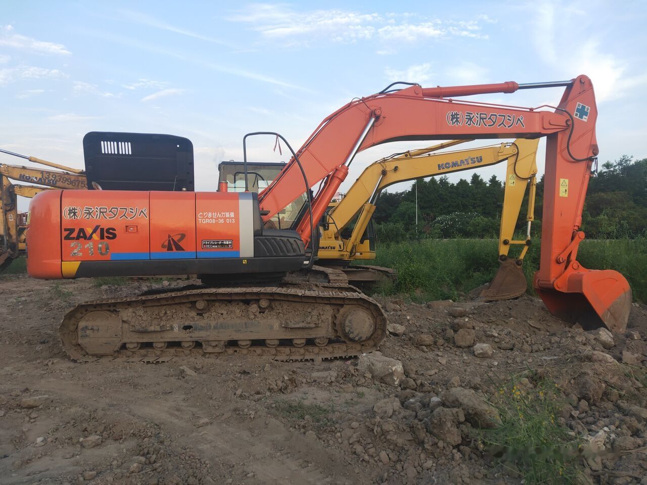 Hitachi Zaxis 210 crawler excavator side view Hitachi Zaxis 210 crawler excavator side view