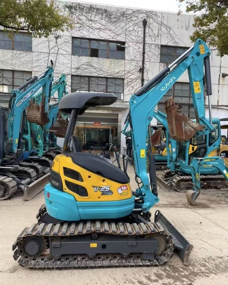 2024 Kubota U-25 mini excavator, side profile view 2024 Kubota U-25 mini excavator, side profile view