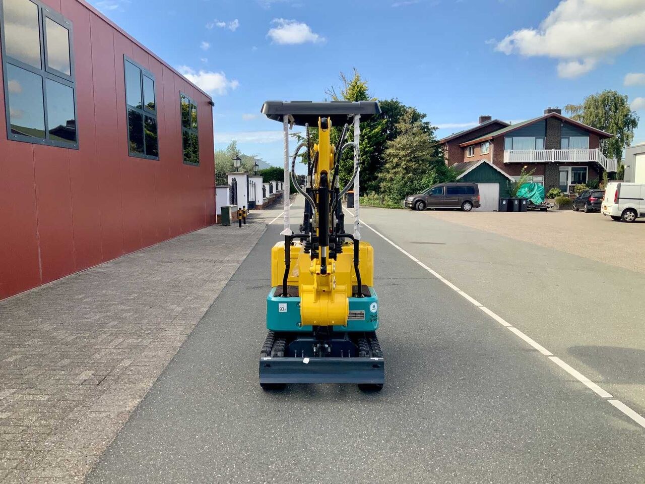 2025 DigSwift DS13G mini excavator, rear view 2025 DigSwift DS13G mini excavator, rear view