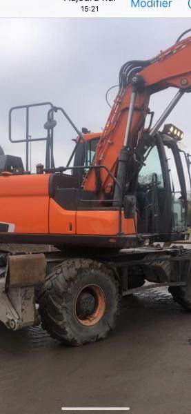 2019 Doosan DX140W-5 wheel excavator side view 2019 Doosan DX140W-5 wheel excavator side view