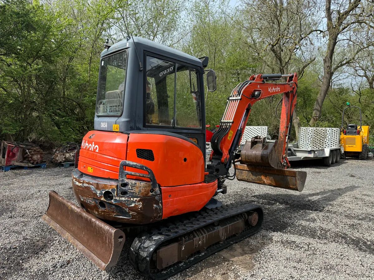 2014 Kubota KX101-3 mini excavator, front three-quarter view 2014 Kubota KX101-3 mini excavator, front three-quarter view