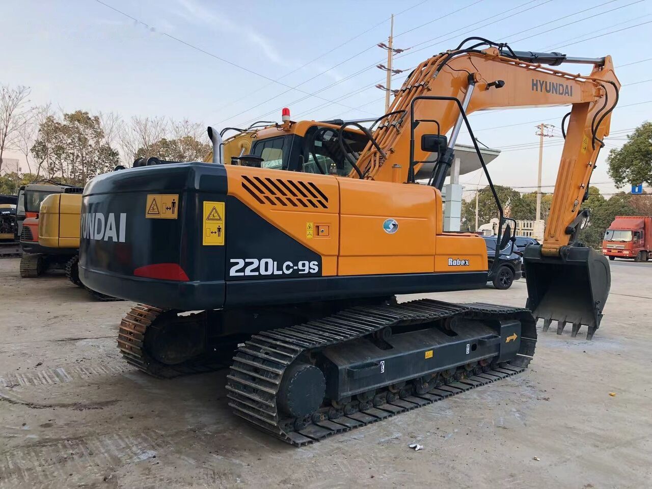 2021 Hyundai 220LC-9S crawler excavator, rear three-quarter view