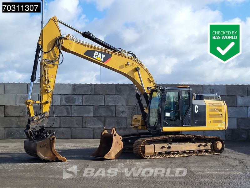 2017 Caterpillar 326FL crawler excavator, side profile view 2017 Caterpillar 326FL crawler excavator, side profile view