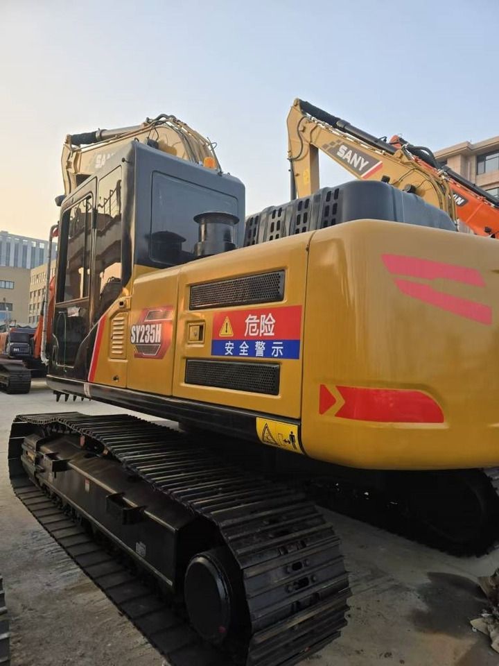 2024 Sany SY235H crawler excavator, rear three-quarter view 2024 Sany SY235H crawler excavator, rear three-quarter view