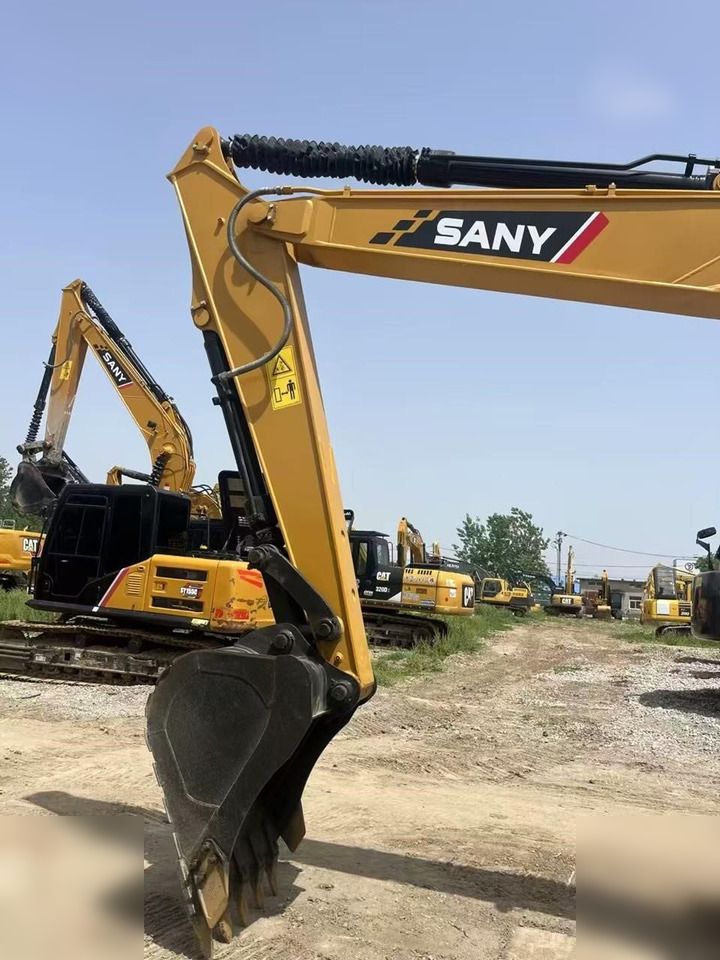 2022 Sany SY135C crawler excavator, side profile view 2022 Sany SY135C crawler excavator, side profile view