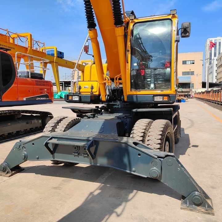 2023 Hyundai 210-9 wheel excavator front view
